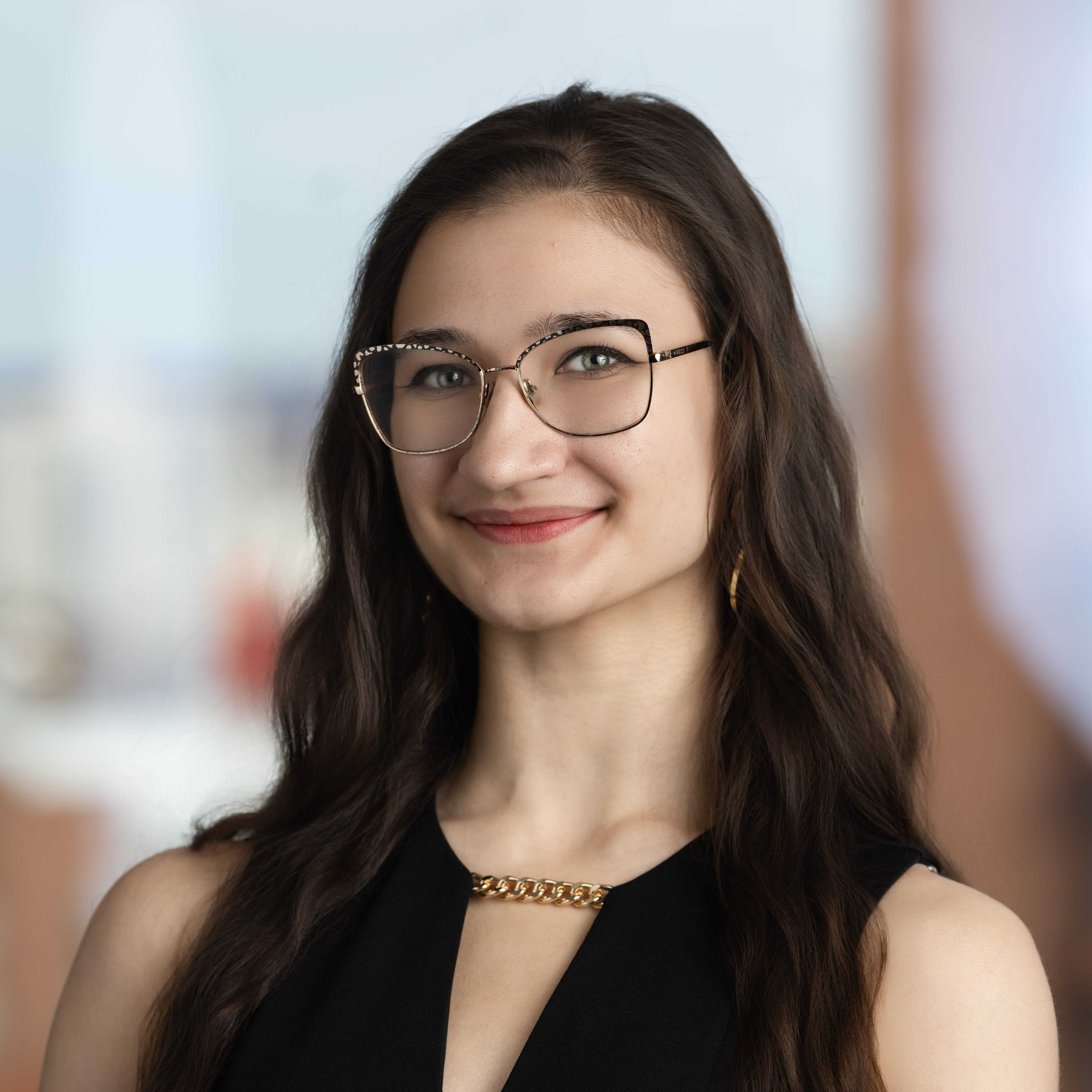 Headshot of Kateryna Morhun